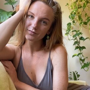 Meet your Posher, Liana